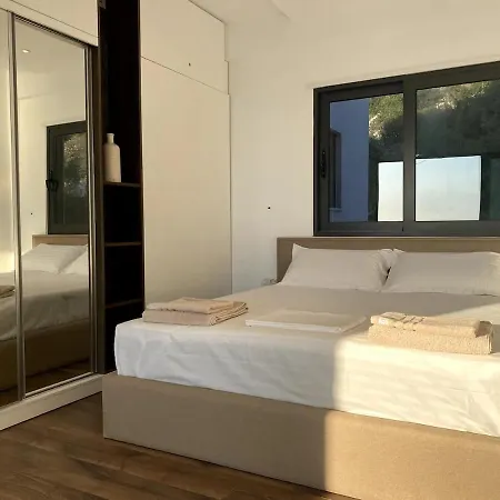 Romantic With Breathtaking Seaview