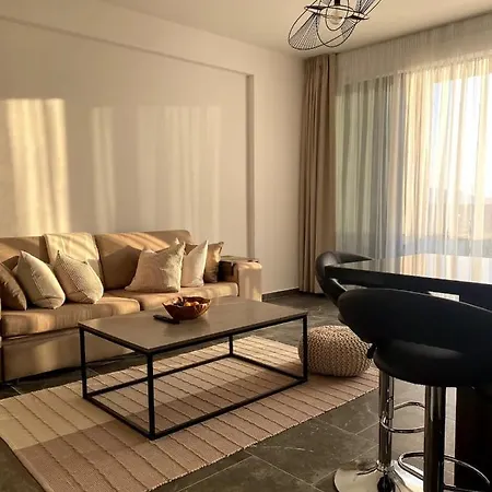 شقة Romantic With Breathtaking Seaview ساراندا
