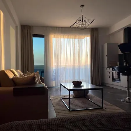 شقة Romantic With Breathtaking Seaview *